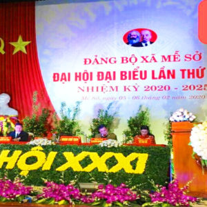 Party units across Vietnam freely buy expensive gifts for congress delegates