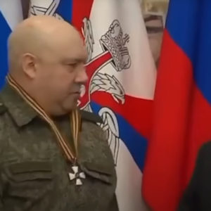 Putin hoảng sợ thay thế ‘Tướng quân Armageddon’ về thảm họa Ukraine khi nghị sỹ Nga cảnh báo ông ta sẽ bị giết trước tháng 10