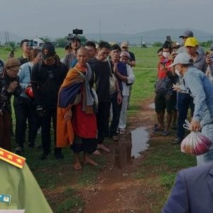 明顺和尚谴责越南警方突袭逮捕僧人释明慧及整个行脚僧团