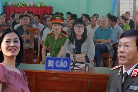 Nhà hoạt động Huỳnh Thục Vy bị kìm kẹp và bị từ chối cấp hộ chiếu
