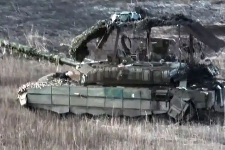 Танк Т-90М-Прорыв Украинцы празднуют захват путинского «чуда техники»