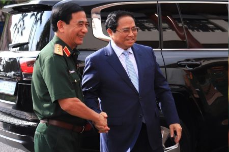 “Quân đội ủng hộ Phạm Minh Chính”